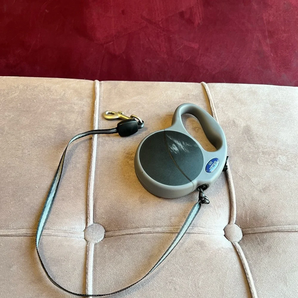 Whisker city retractable cat leash